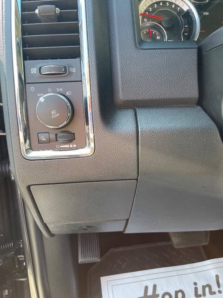 Used 2017 RAM 1500 Laramie w/ Convenience Group AWD/4WD image 22