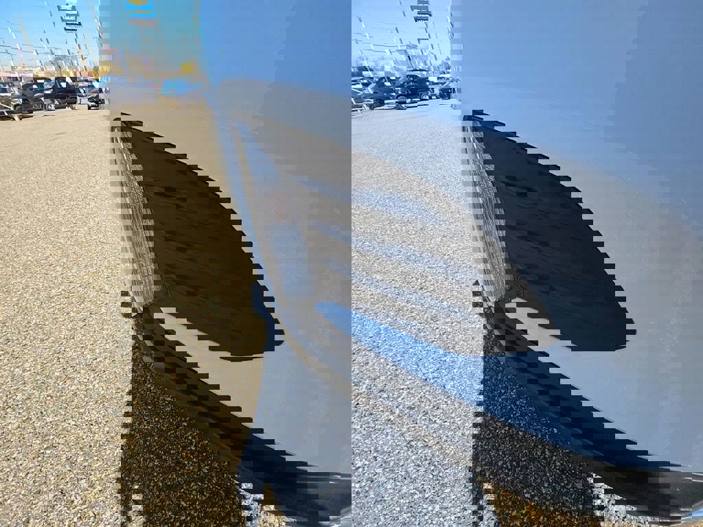 Used 2023 Chevrolet Equinox LT image 37