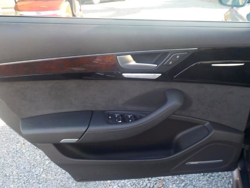 Used 2017 Audi A8 L 3.0T w/ Executive Package image 33