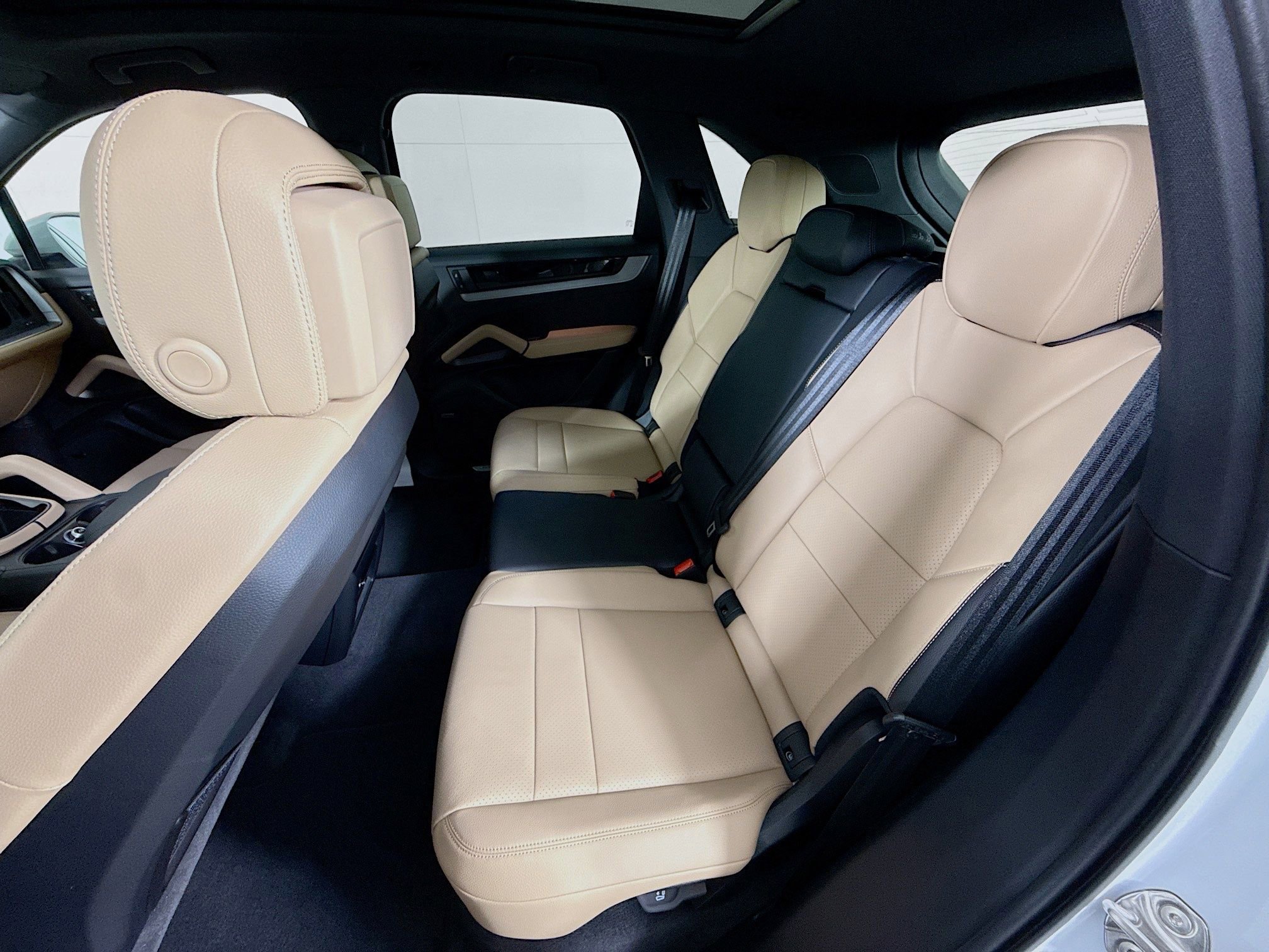 Certified 2026 Porsche Cayenne E-Hybrid image 16