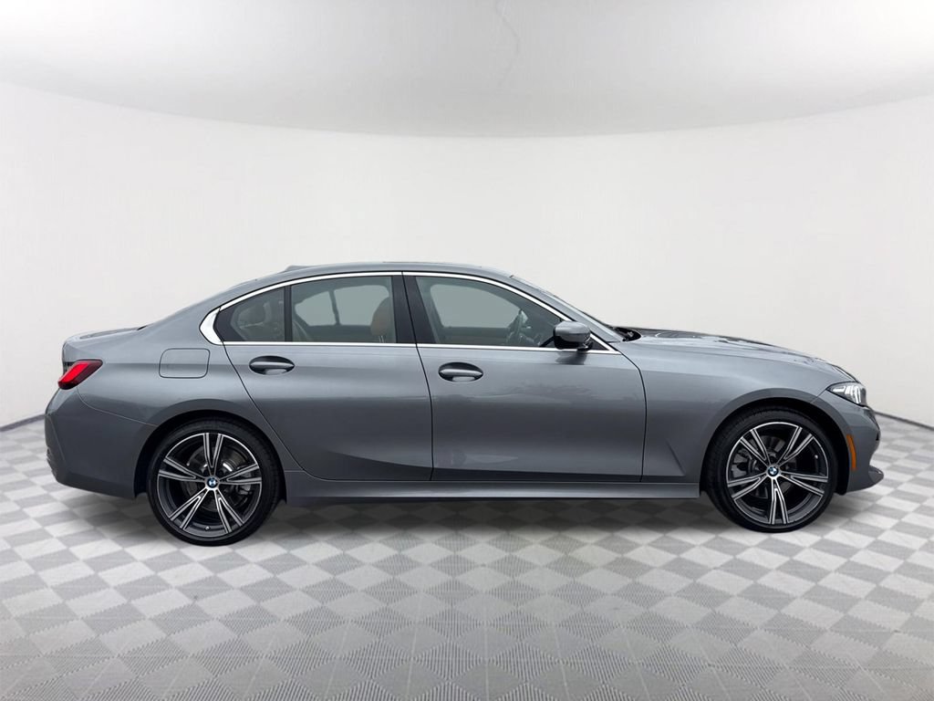 Used 2024 BMW 330i Sedan w/ Convenience Package RWD image 3