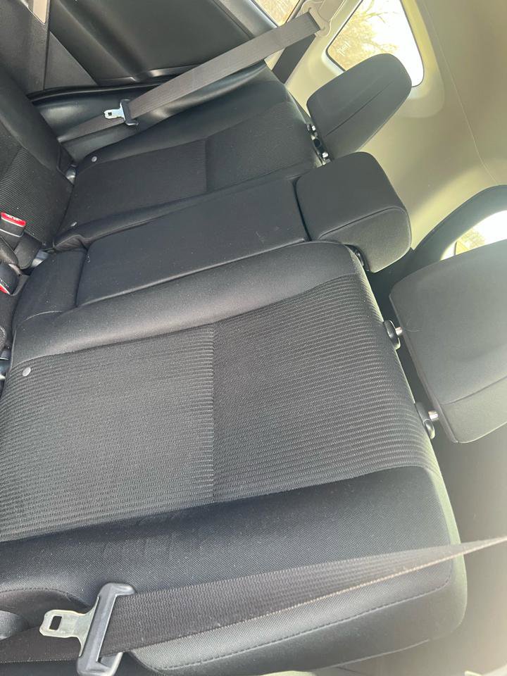 Used 2015 Toyota RAV4 LE AWD/4WD image 9