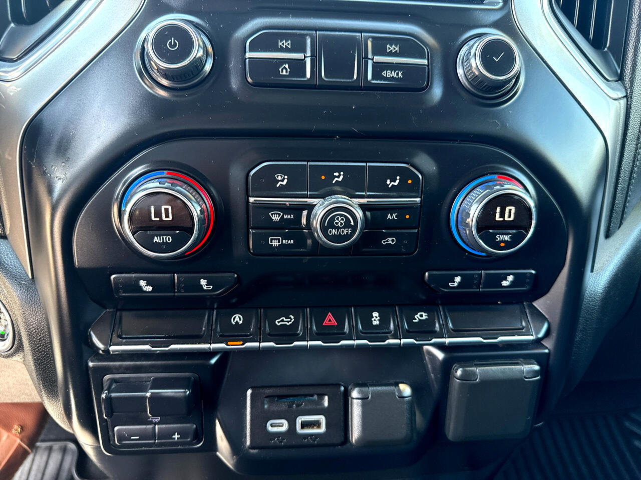 Used 2019 Chevrolet Silverado 1500 LT w/ All-Star Edition image 23