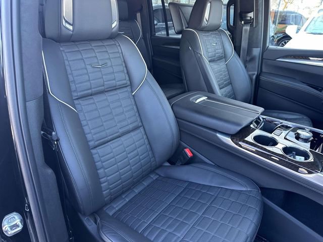 Certified 2025 Cadillac Escalade ESV Premium Luxury Platinum w/ LPO, Floor Liner Package image 21