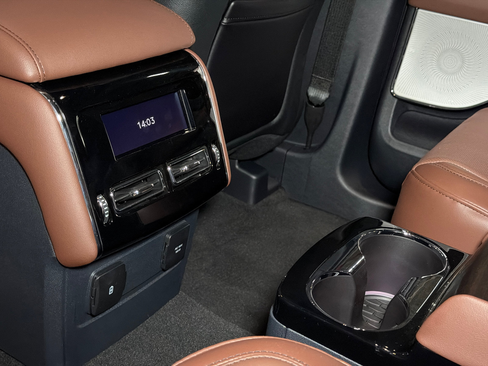 New 2027 Lincoln Aviator Reserve AWD/4WD image 22