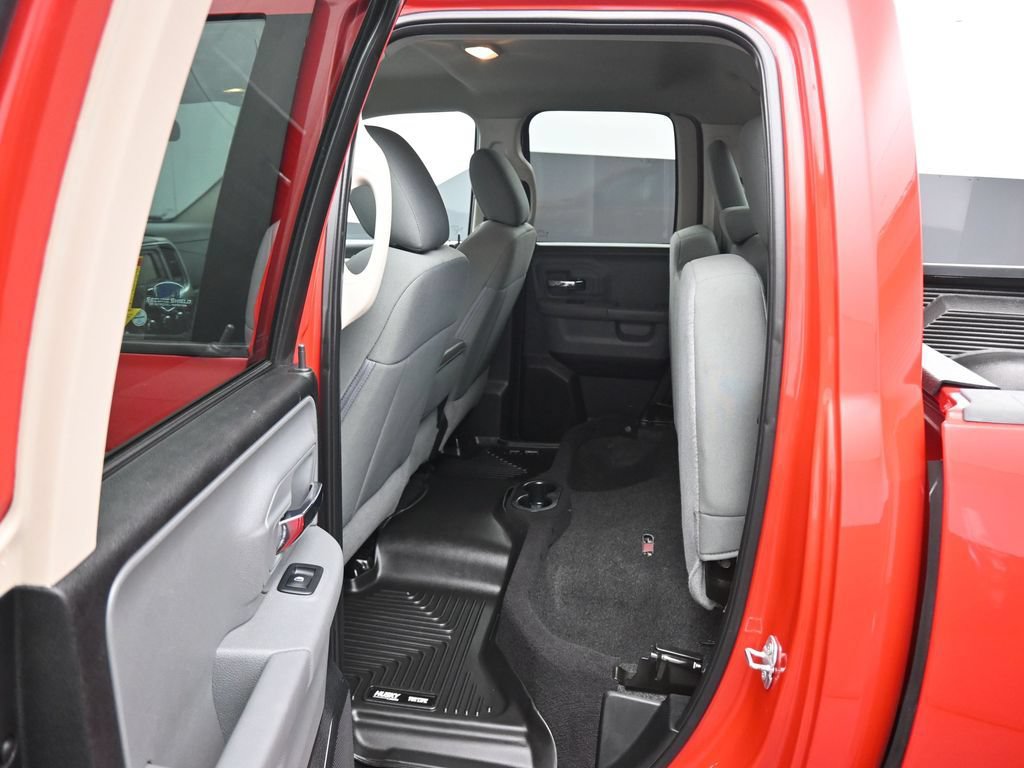 Used 2018 RAM 1500 Classic SLT AWD/4WD image 31