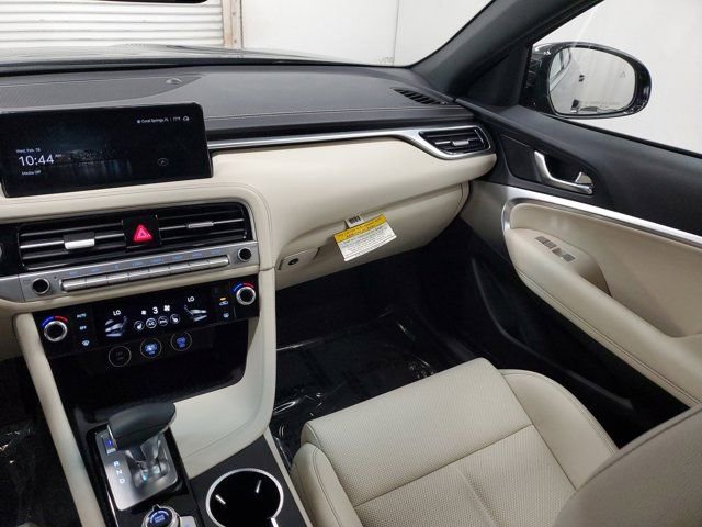 Used 2026 Genesis G70 2.5T image 15