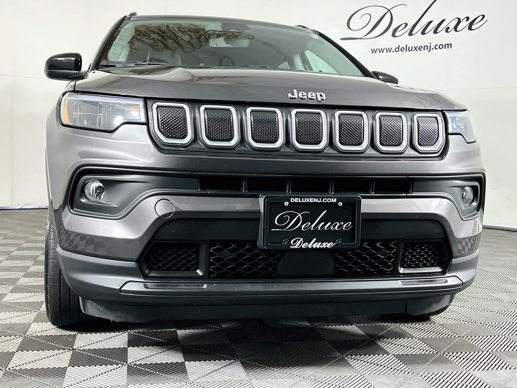 Used 2022 Jeep Compass Latitude w/ Convenience Group AWD/4WD image 31