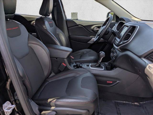 Used 2018 Jeep Cherokee Trailhawk w/ Trailer Tow Group AWD/4WD image 21