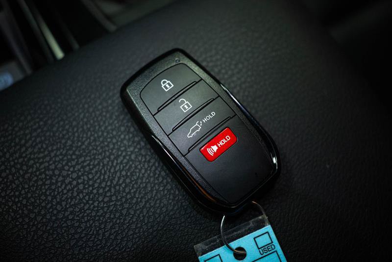 Used 2025 Toyota Camry SE w/ Multimedia Upgrade Package FWD image 23