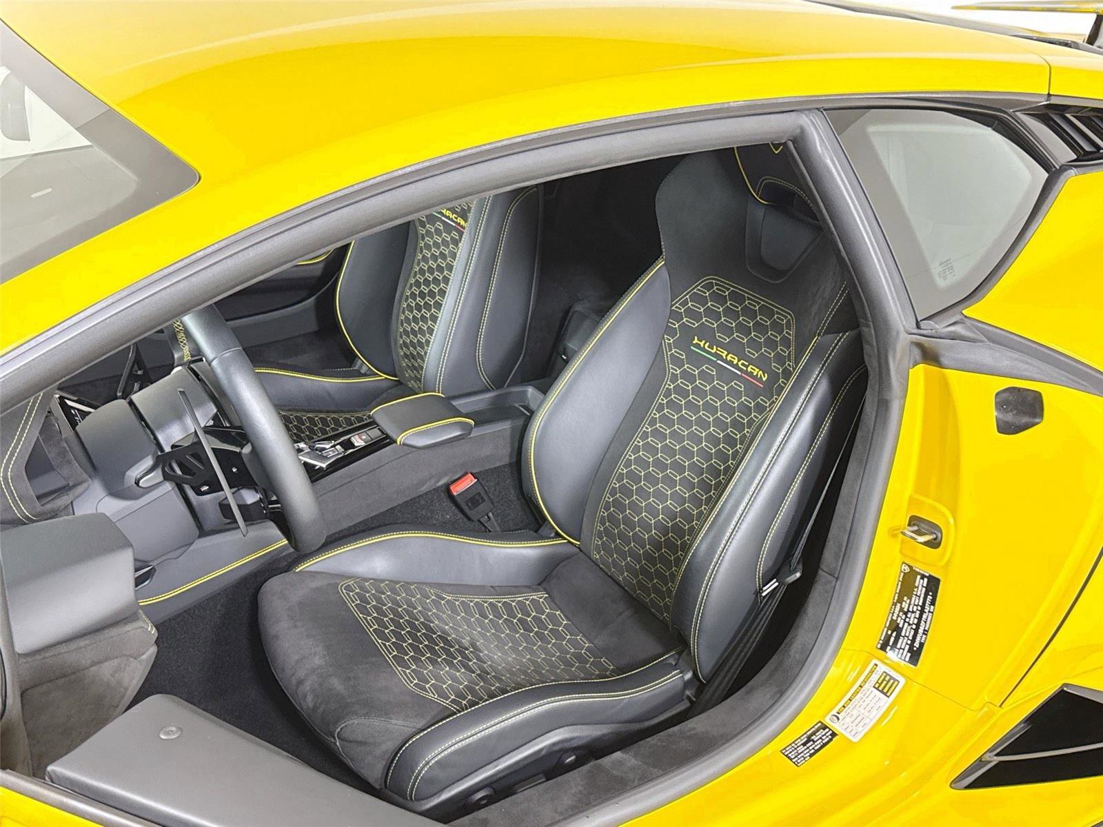Used 2024 Lamborghini Huracan Tecnica RWD image 14