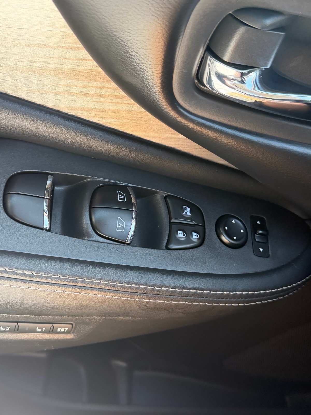 Used 2016 Nissan Murano SL FWD image 34