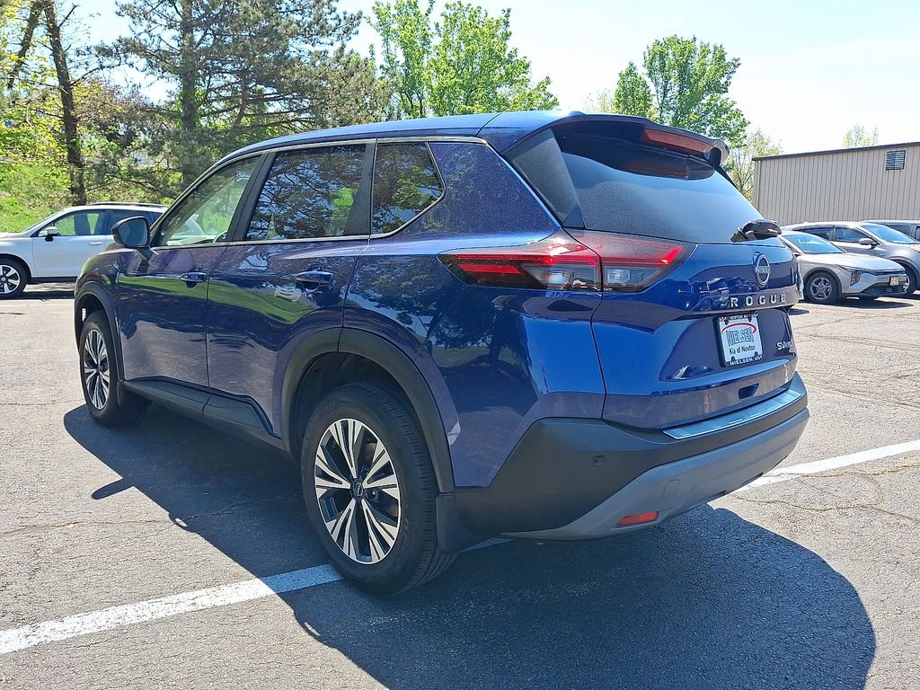 Used 2022 Nissan Rogue SV AWD/4WD image 13