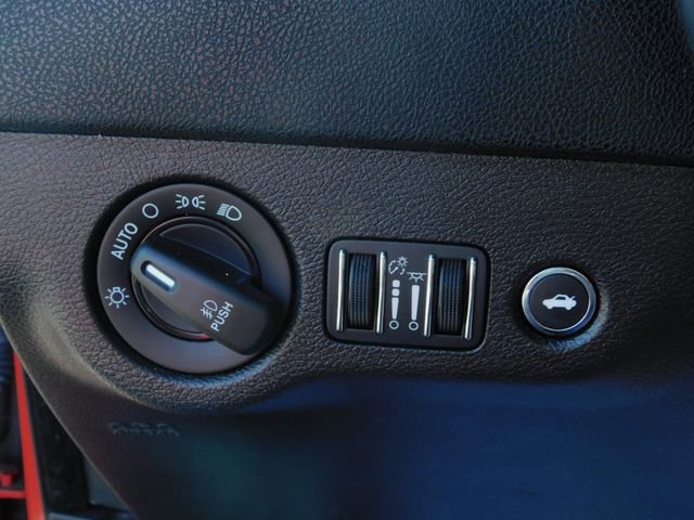 Used 2019 Dodge Charger SXT w/ Blacktop Package image 39