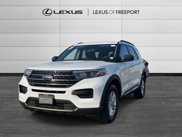 Used 2021 Ford Explorer XLT image 3