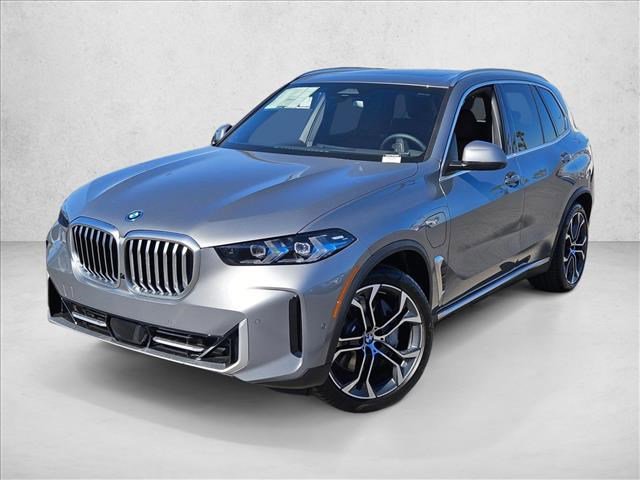 New 2026 BMW X5 xDrive50e w/ Premium Package