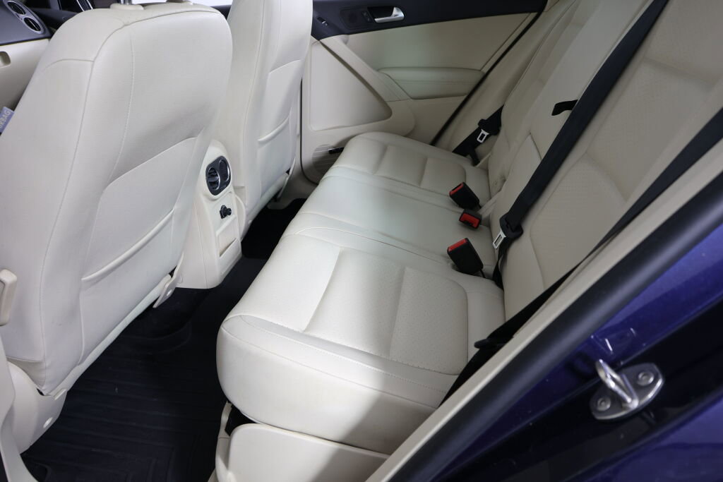 Used 2014 Volkswagen Tiguan SEL image 17