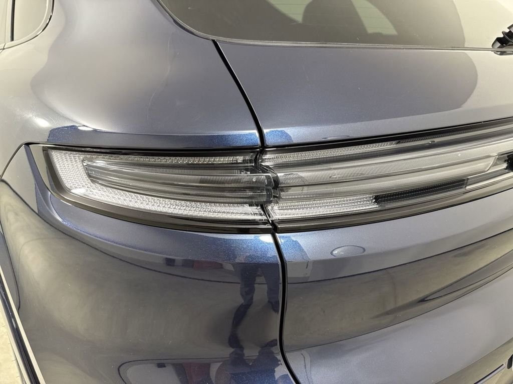 New 2026 Porsche Cayenne GTS image 18