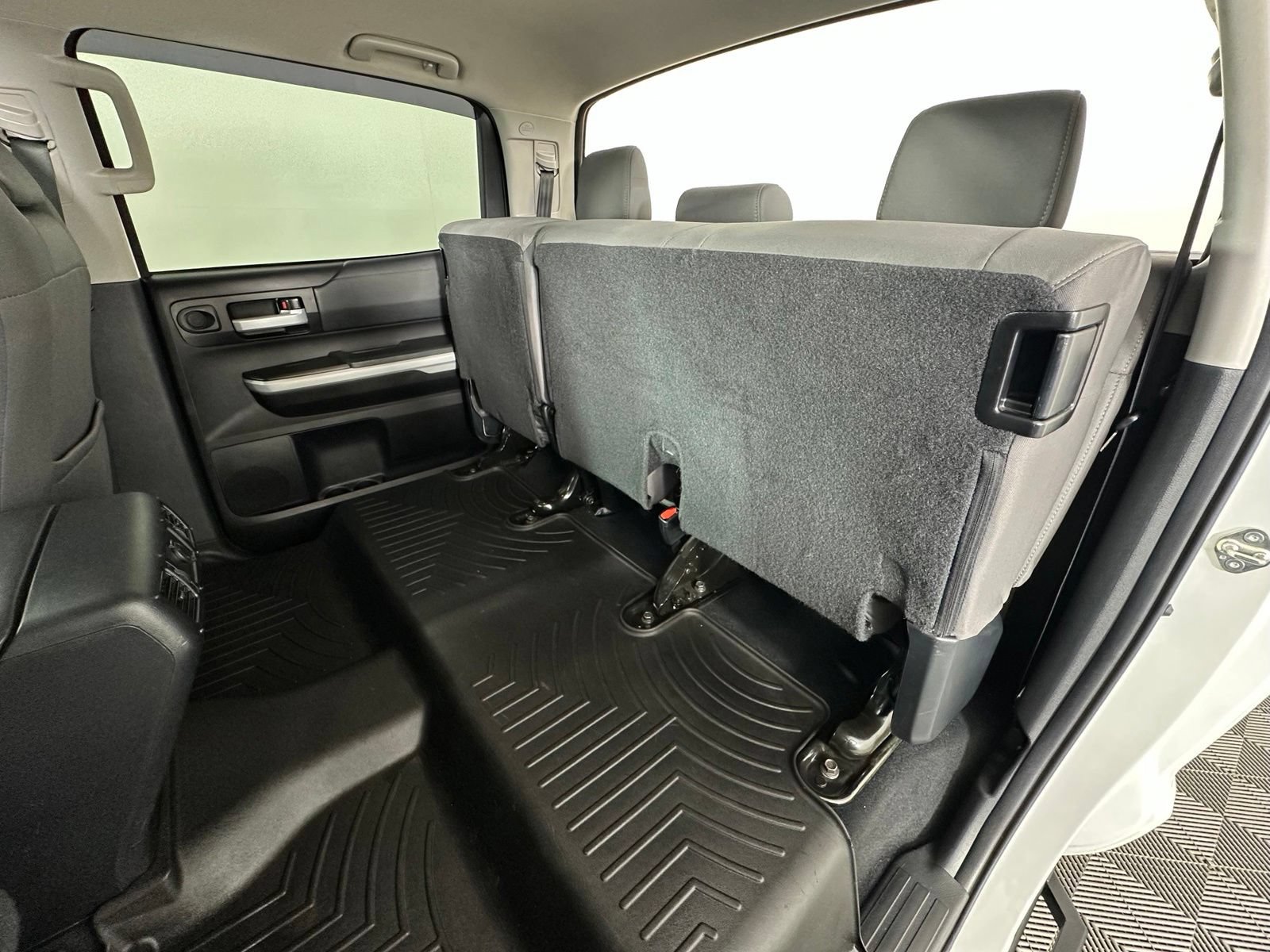 Used 2021 Toyota Tundra SR5 w/ TRD Off-Road Package AWD/4WD image 25