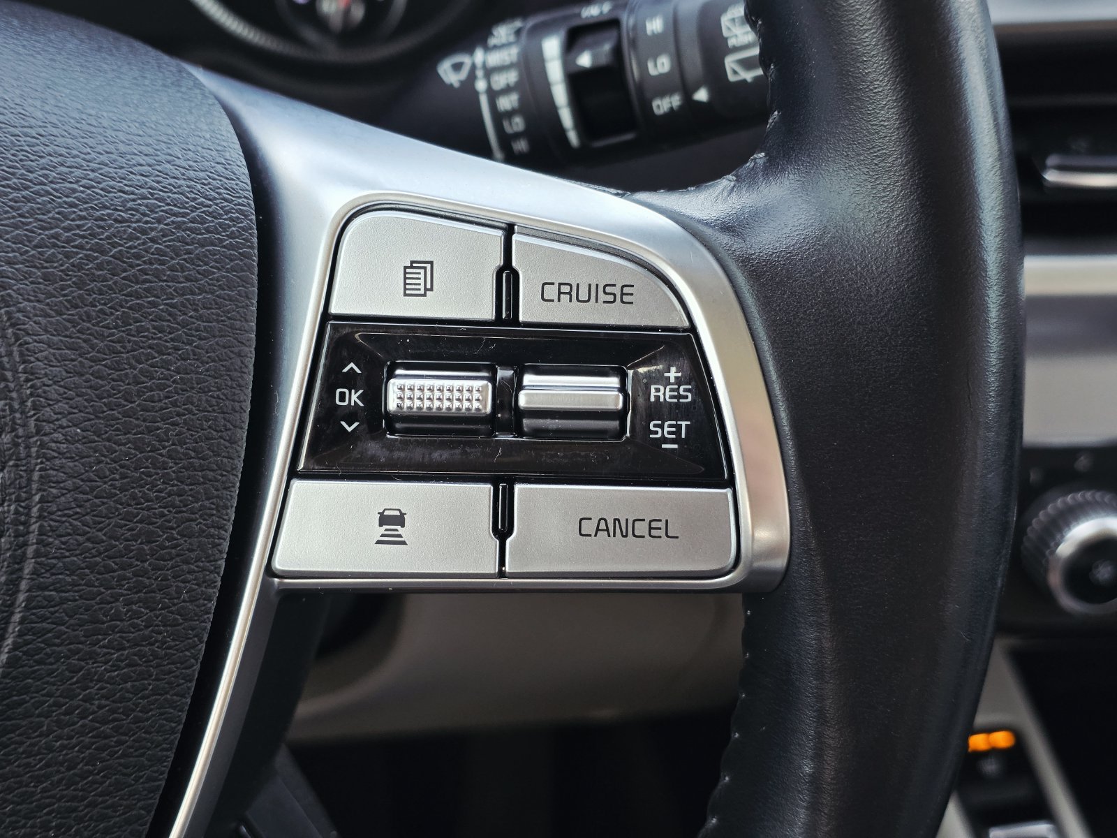 Used 2020 Kia Telluride S FWD image 27