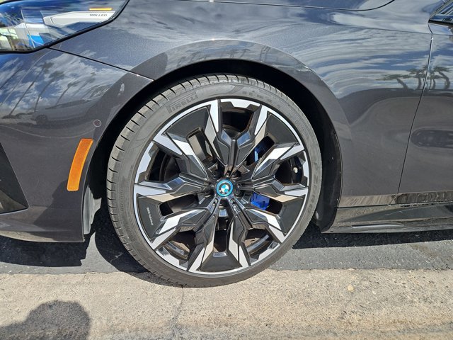 Certified 2024 BMW i5 eDrive40i w/ Executive Package RWD image 26