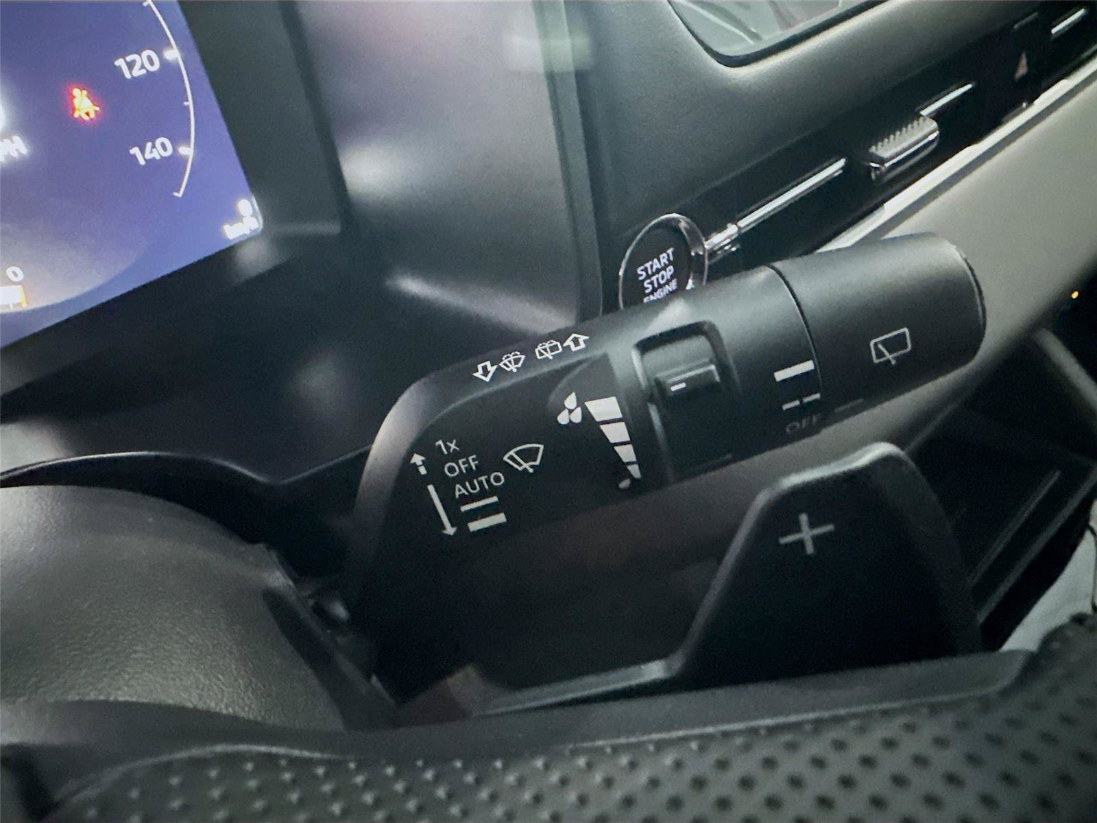 New 2026 Mitsubishi Outlander SE FWD image 6