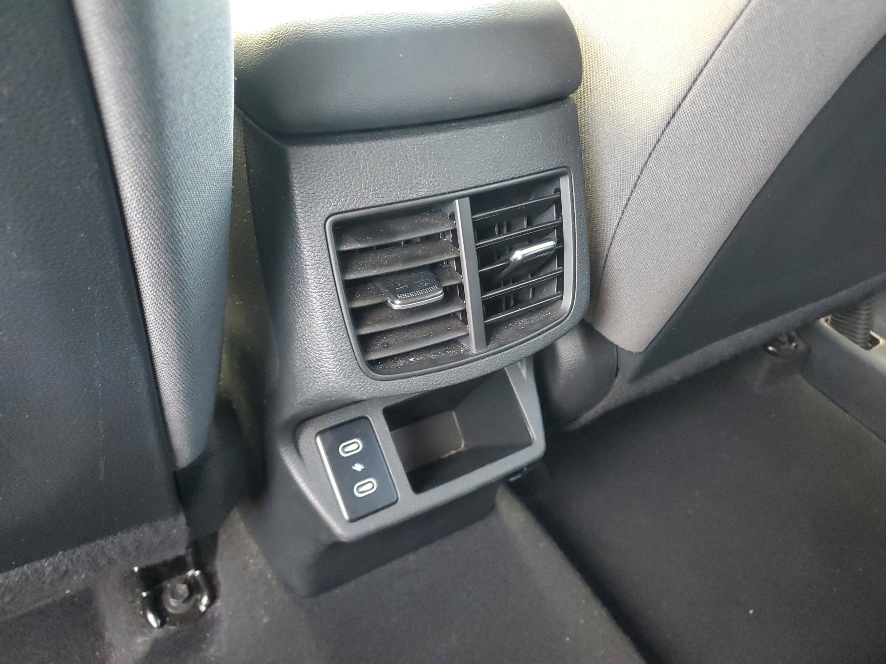 Certified 2026 Kia Seltos LX AWD/4WD image 12