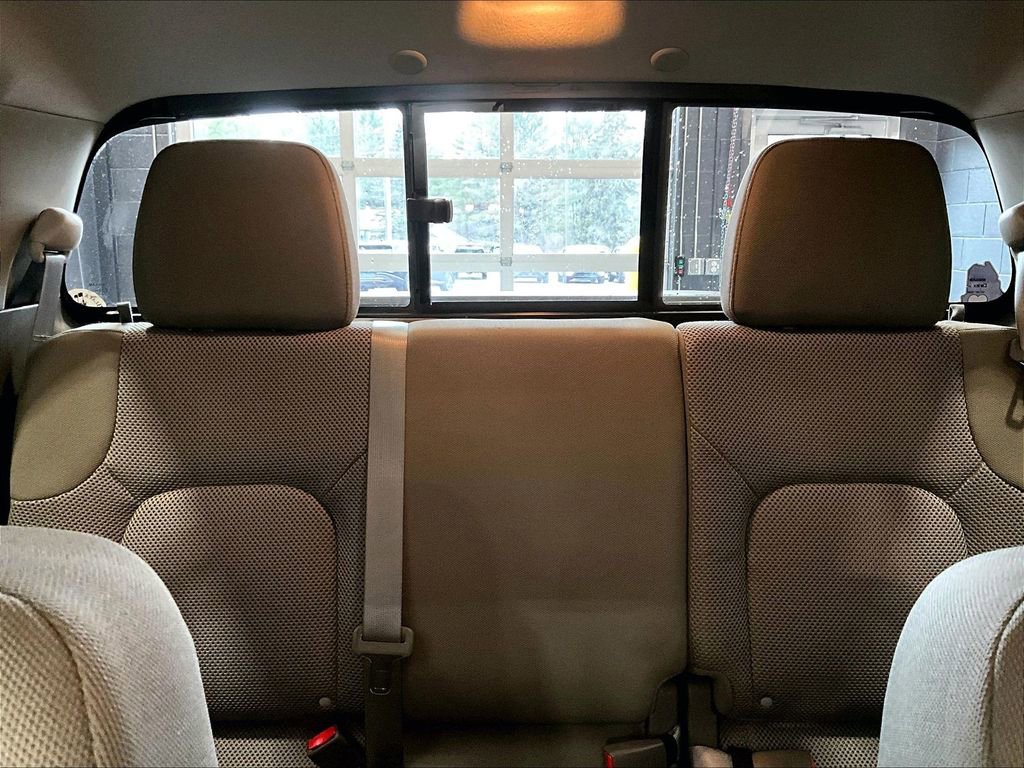 Used 2020 Nissan Frontier SV image 16