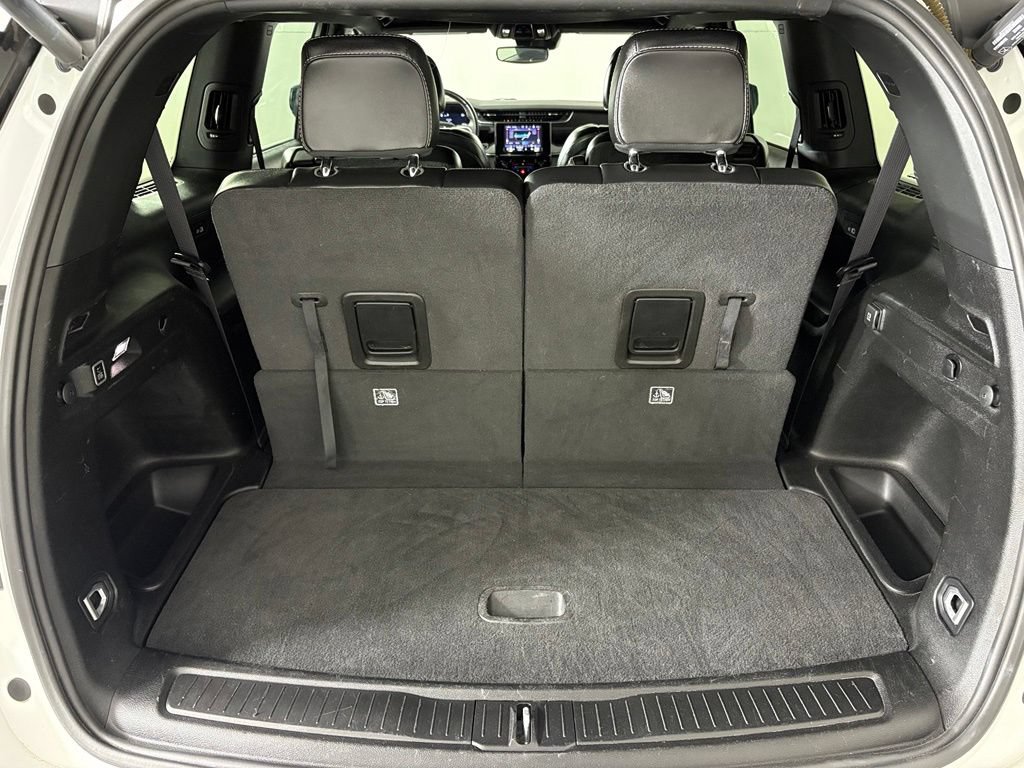 Used 2022 Jeep Grand Cherokee L Laredo RWD image 36
