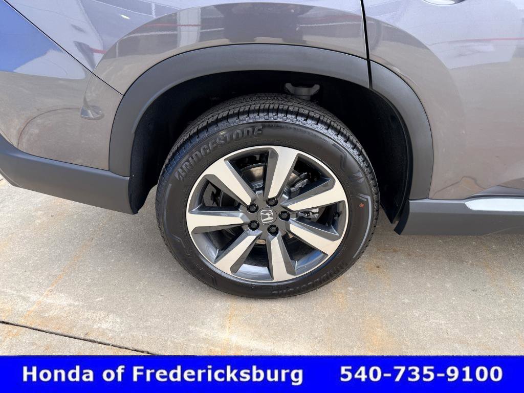 Certified 2025 Honda Pilot Elite image 12