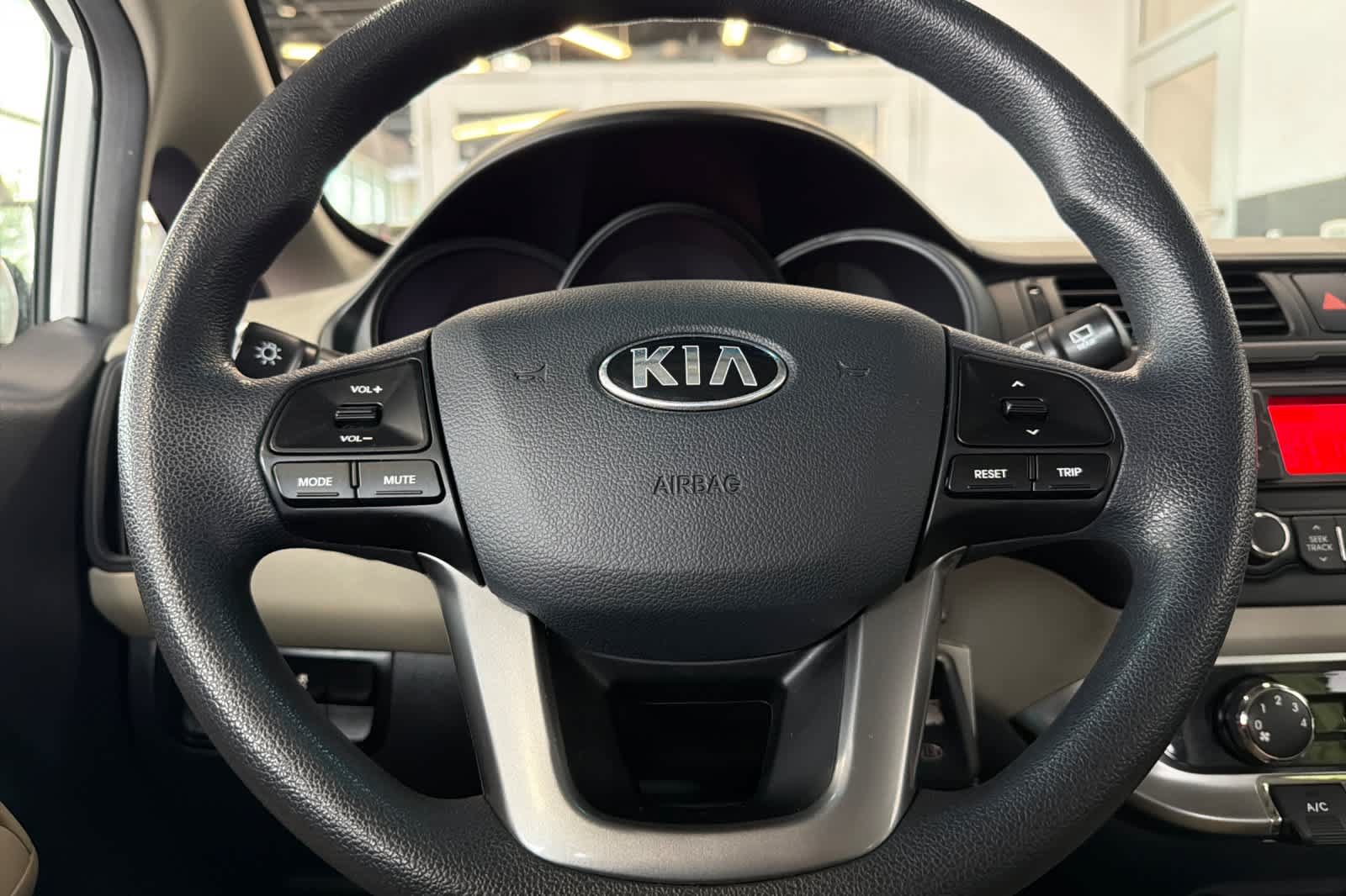 Used 2013 Kia Rio LX w/ PWR Pkg FWD image 23