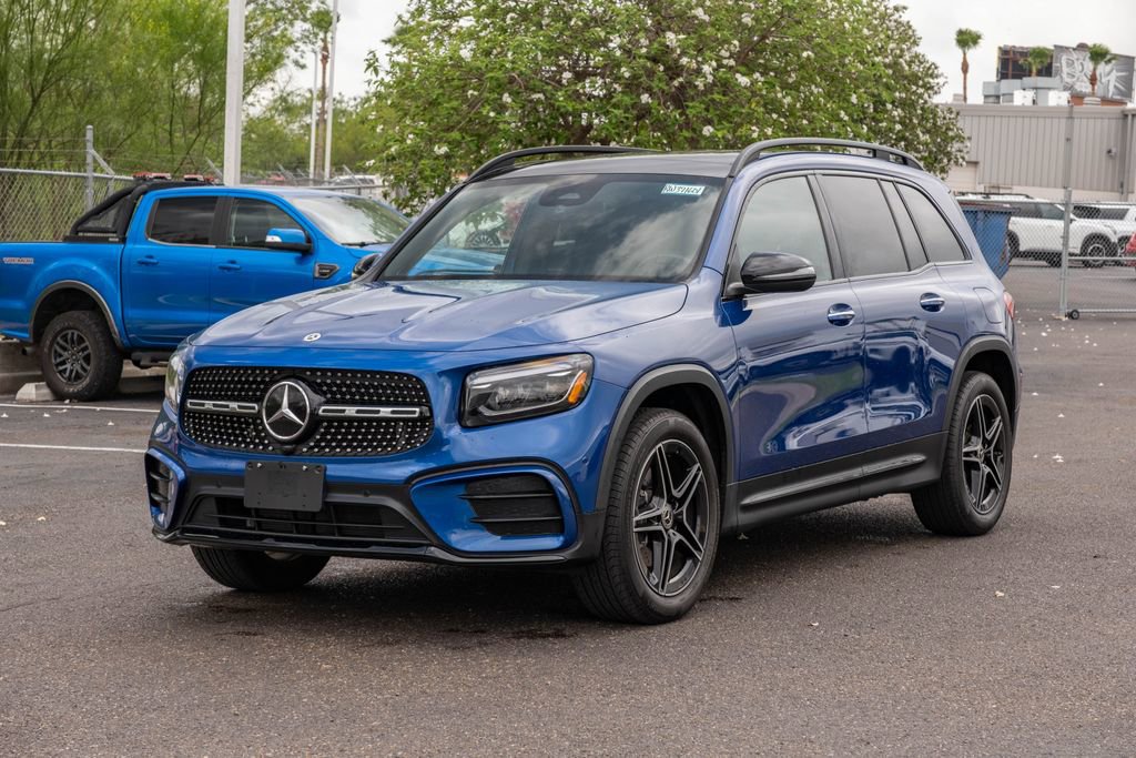 Used 2024 Mercedes-Benz GLB 250 image 3