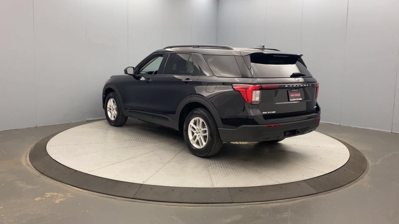 New 2026 Ford Explorer Active AWD/4WD image 3