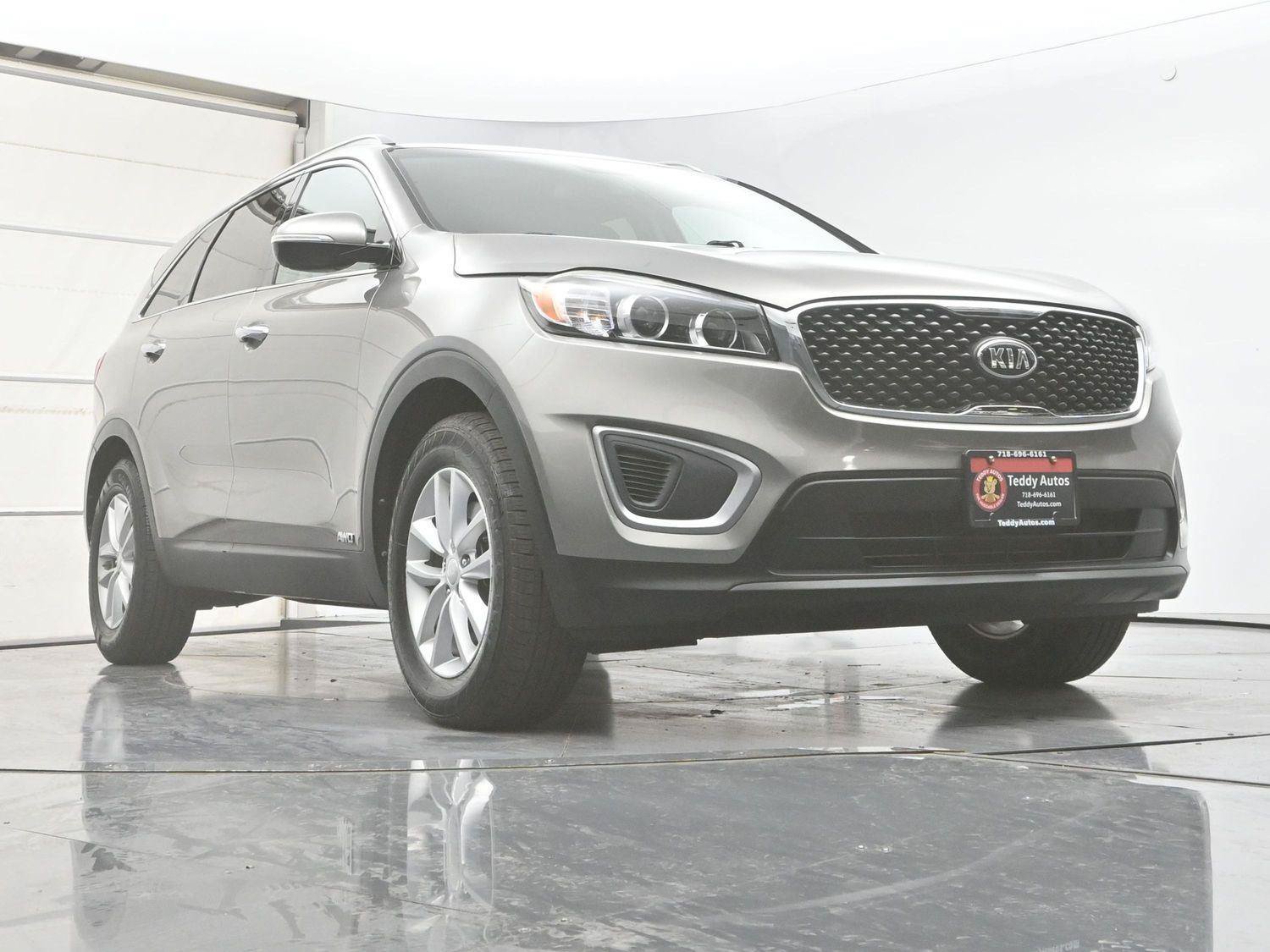 Used 2017 Kia Sorento AWD w/ LX Convenience Package image 30