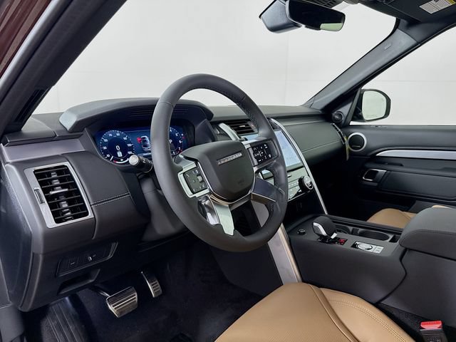 Certified 2026 Land Rover Discovery Limited Edition AWD/4WD image 9