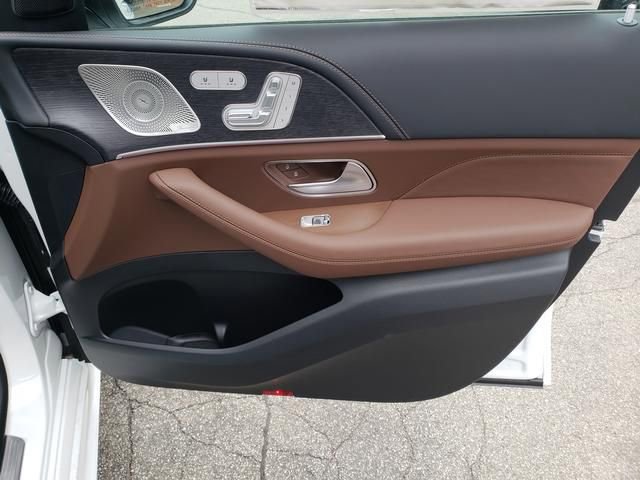New 2025 Mercedes-Benz GLE 53 AMG 4MATIC Coupe image 17
