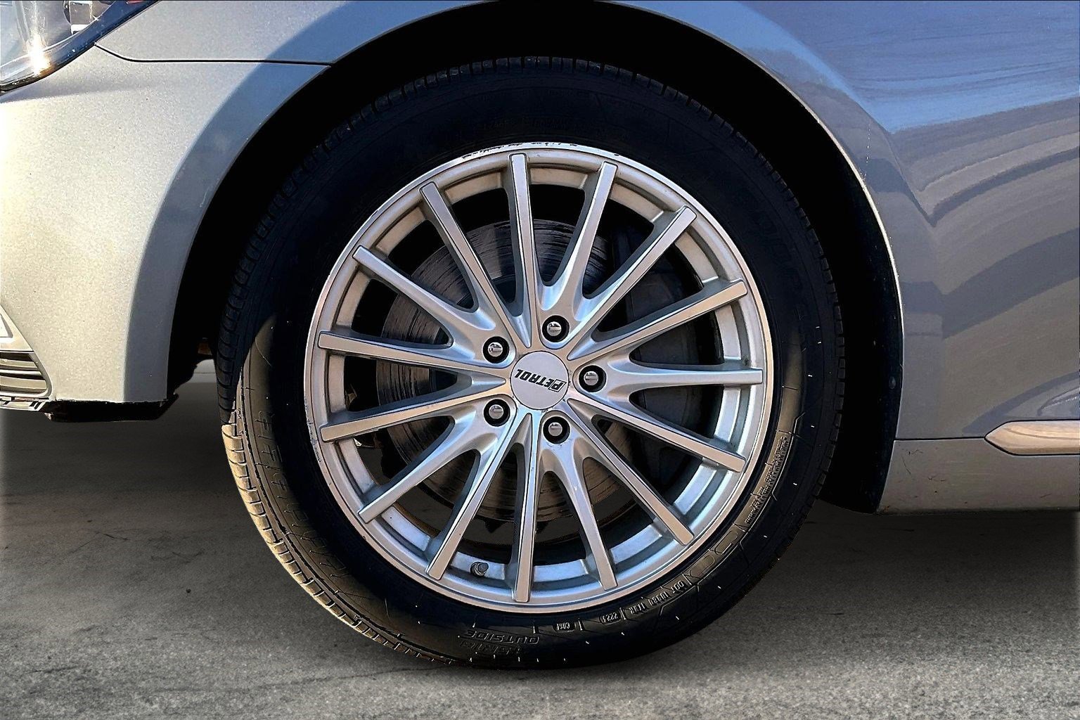 Used 2015 Hyundai Genesis 3.8 w/ Option Group 03 image 8