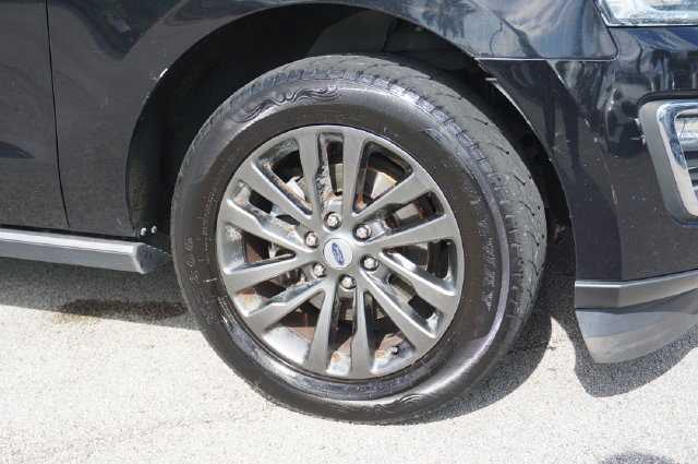 Used 2020 Ford Expedition Max Limited RWD image 40