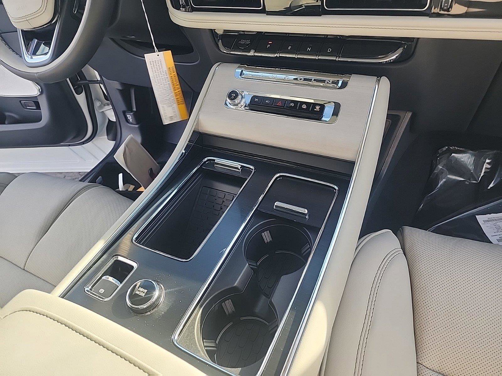 New 2025 Lincoln Aviator Reserve w/ Luxury Package image 20