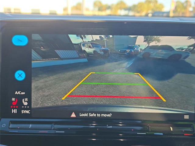 Used 2024 Volkswagen Atlas Cross Sport SE image 16