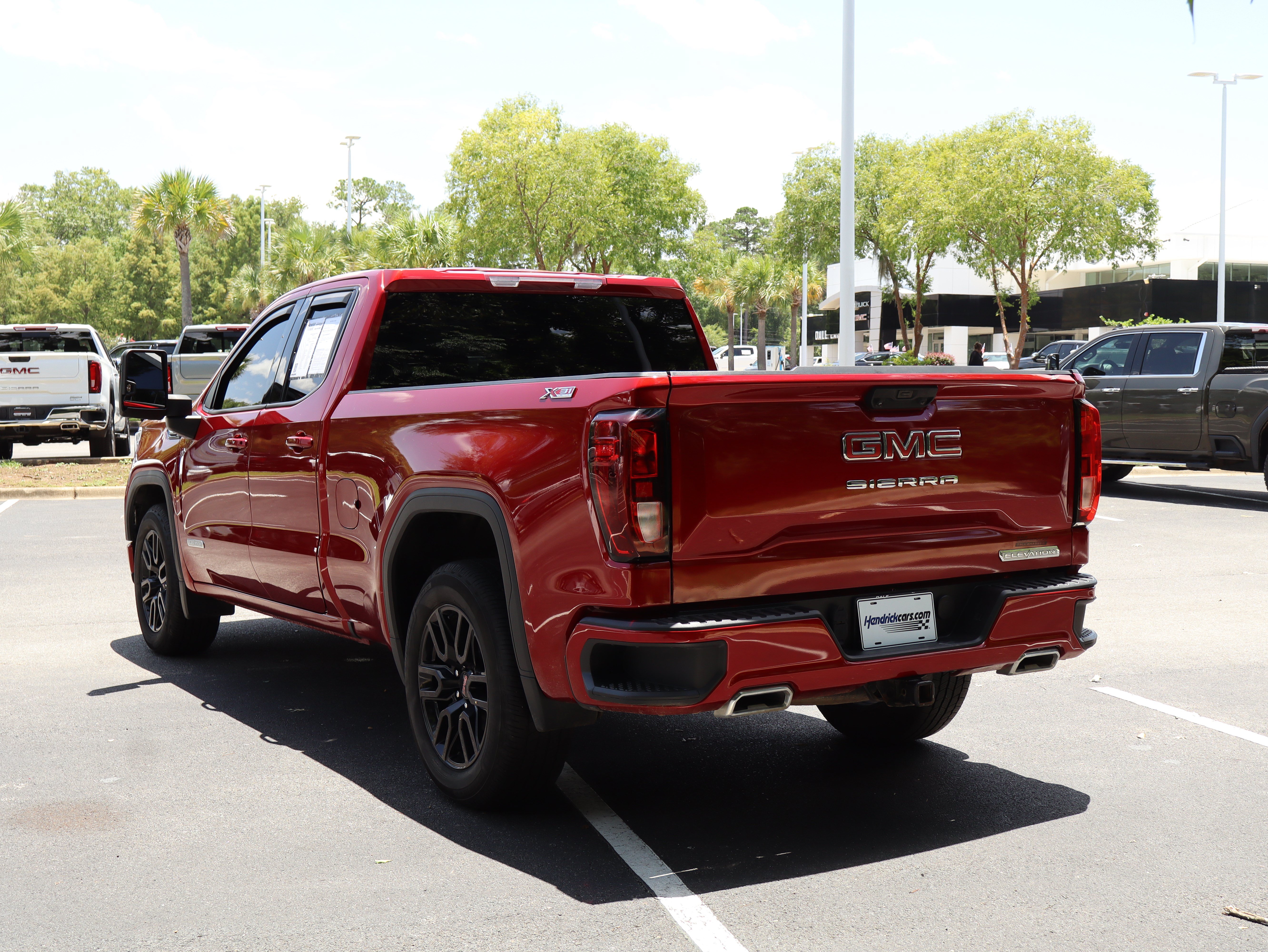 Used 2023 GMC Sierra 1500 Elevation AWD/4WD image 7
