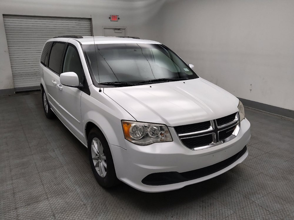 Used 2016 Dodge Grand Caravan SXT FWD image 13