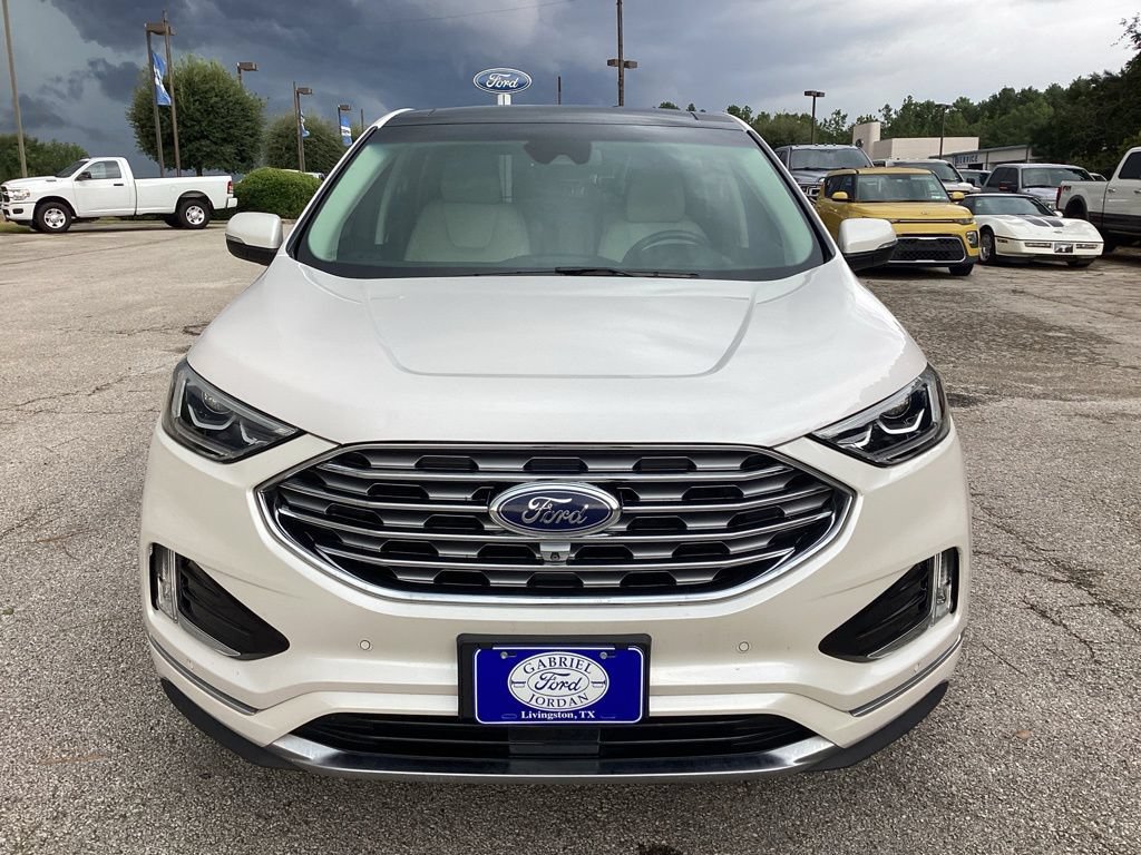 Used 2019 Ford Edge Titanium w/ Equipment Group 301A FWD image 2