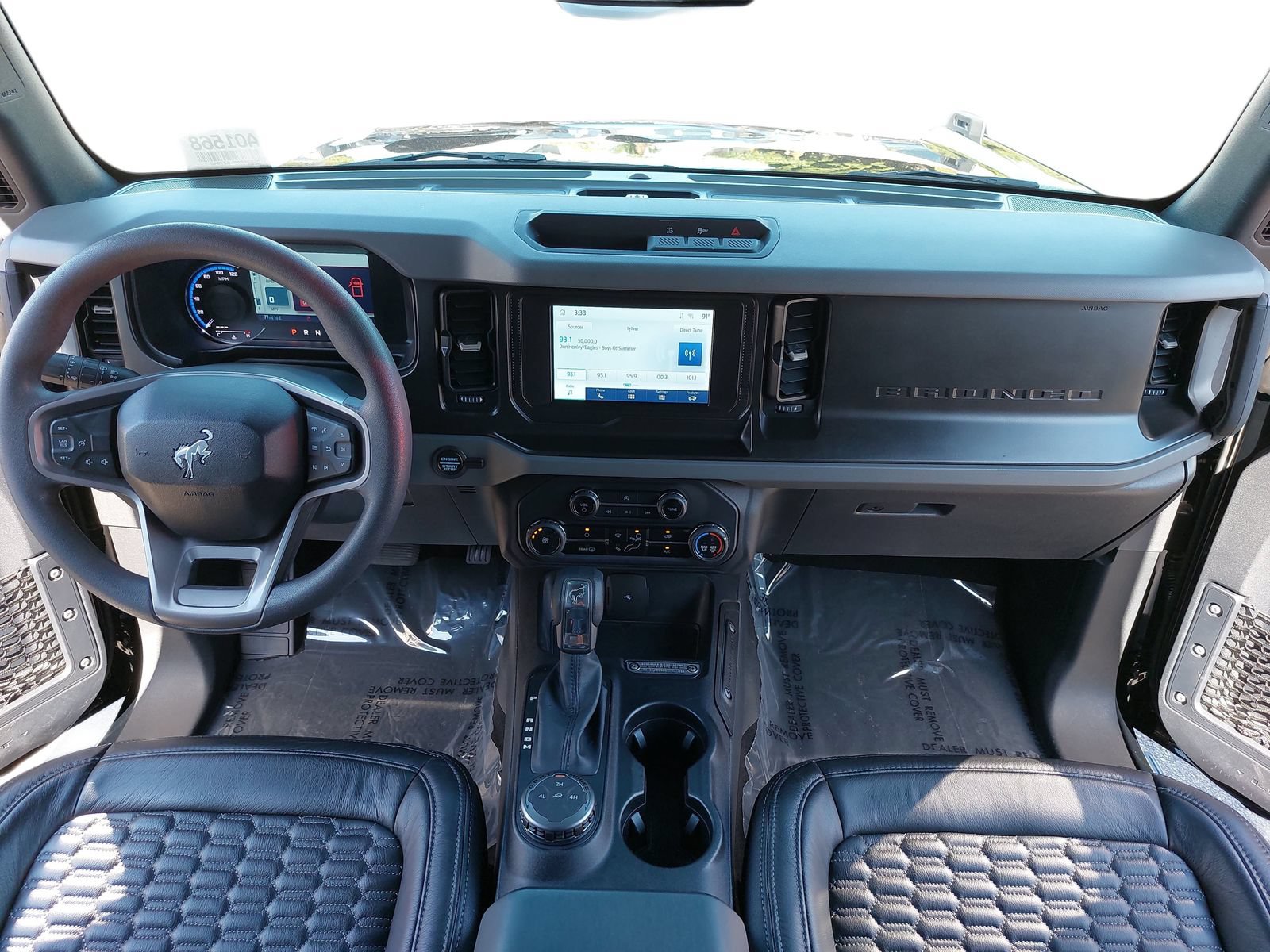Used 2023 Ford Bronco 4-Door AWD/4WD image 9