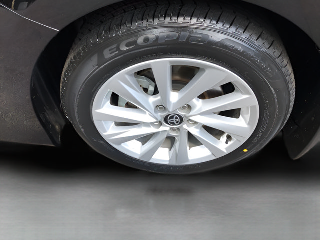 Used 2024 Toyota Camry LE FWD image 21