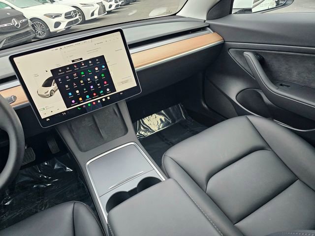 Used 2021 Tesla Model 3 Standard Range Plus image 33