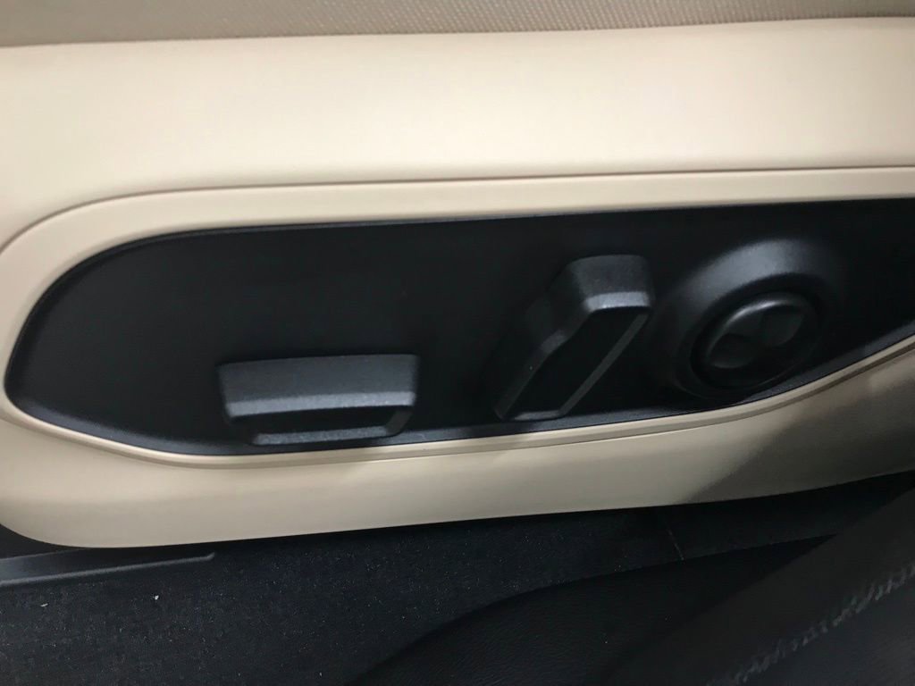 New 2025 Jeep Grand Cherokee L Limited image 13