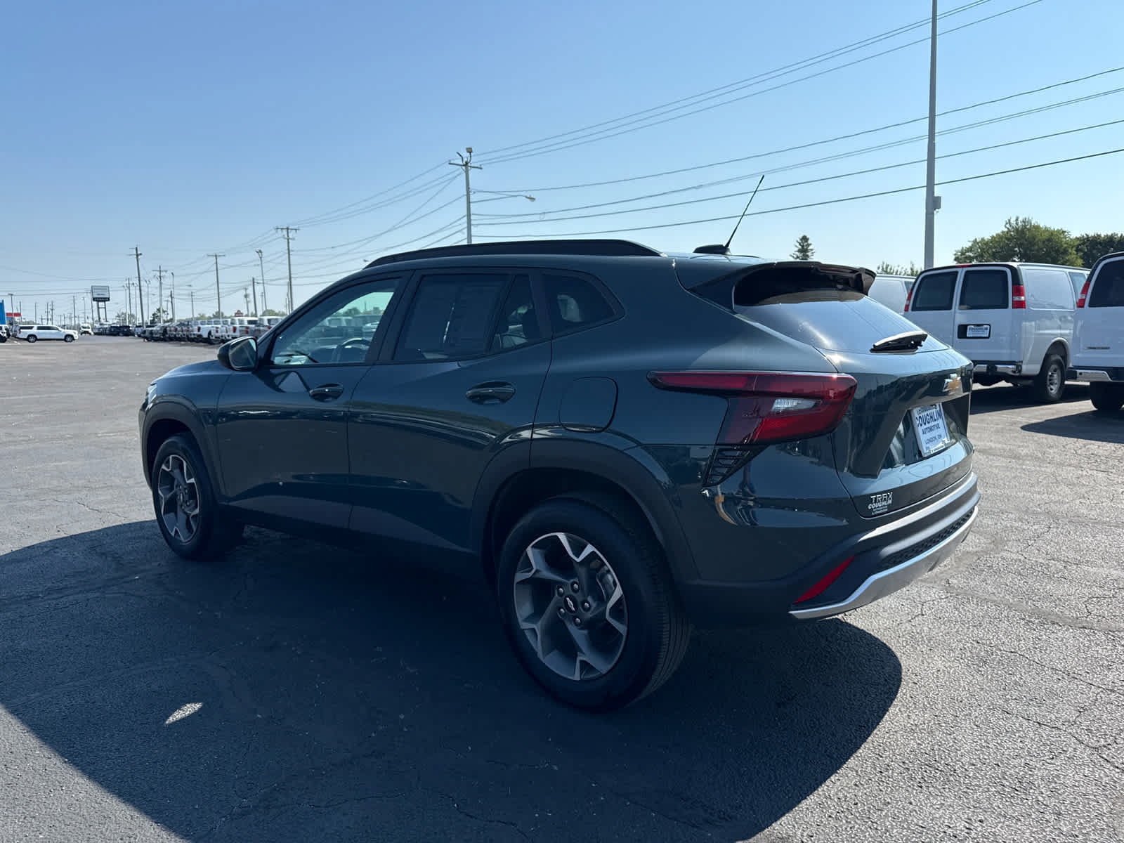 Certified 2025 Chevrolet Trax LT w/ LT Convenience Package FWD image 3
