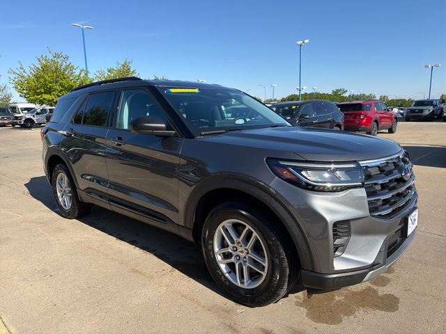 New 2026 Ford Explorer Active AWD/4WD image 3