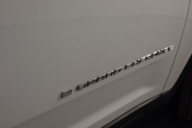 Used 2023 Jeep Grand Cherokee L Laredo AWD/4WD image 38